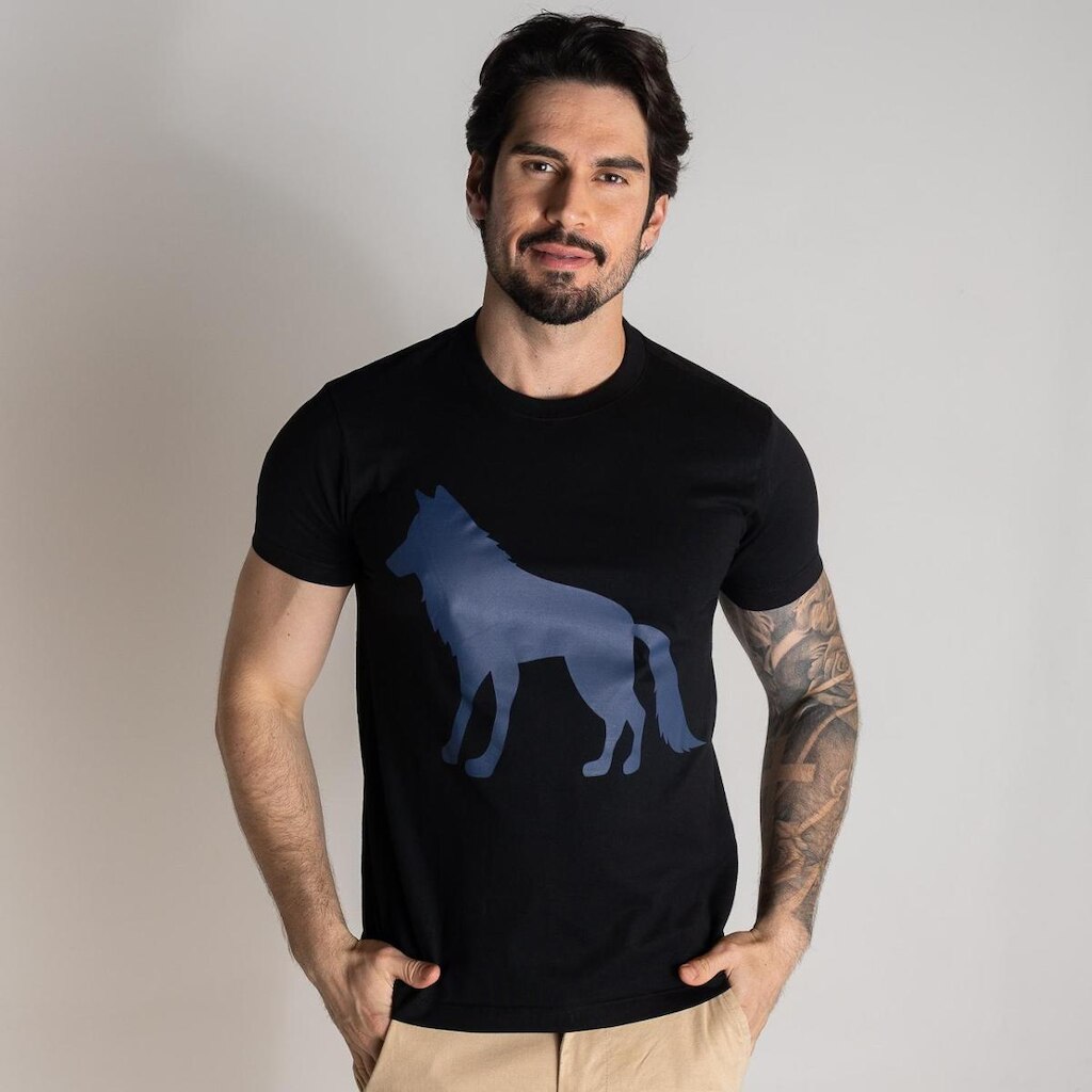 Camiseta Acostamento Preta Com Estampa Azul Navy