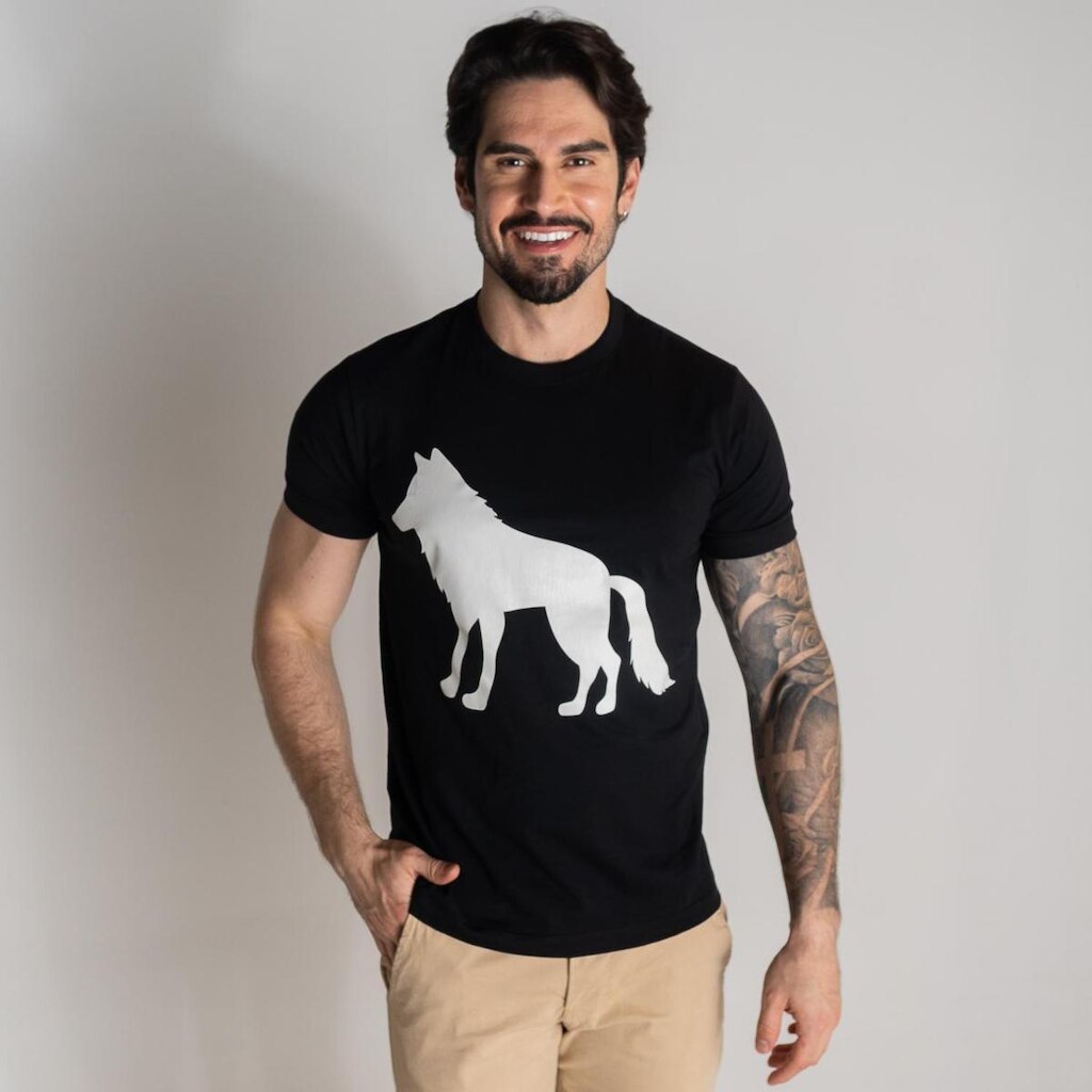 Camiseta Acostamento Preta Com Estampa Cinza Gelo