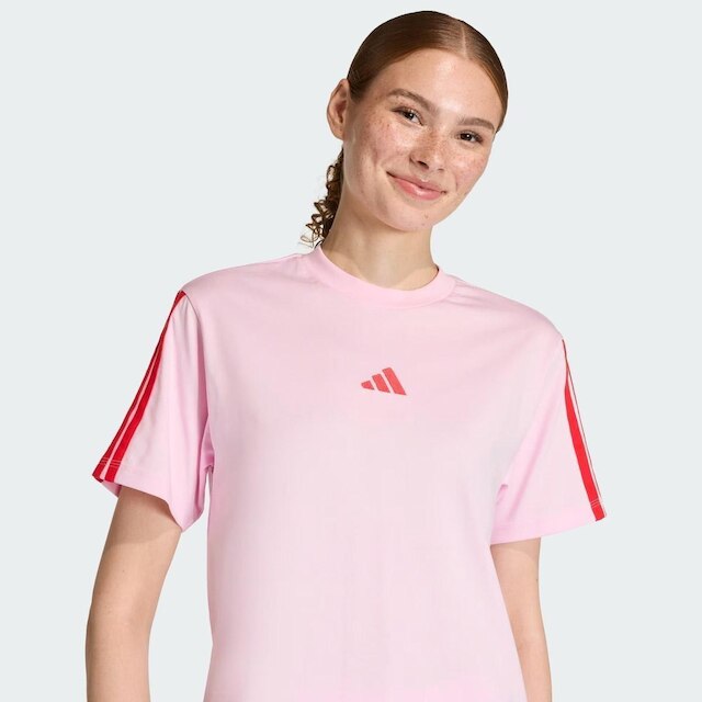 Camiseta Adidas 3 Stripes Logo Feminina