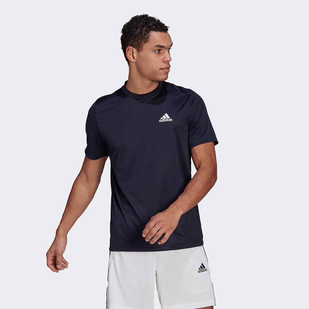 Camiseta Adidas D2M Plain Masculina é ruim? Camiseta Adidas D2M Plain Masculina é boa?