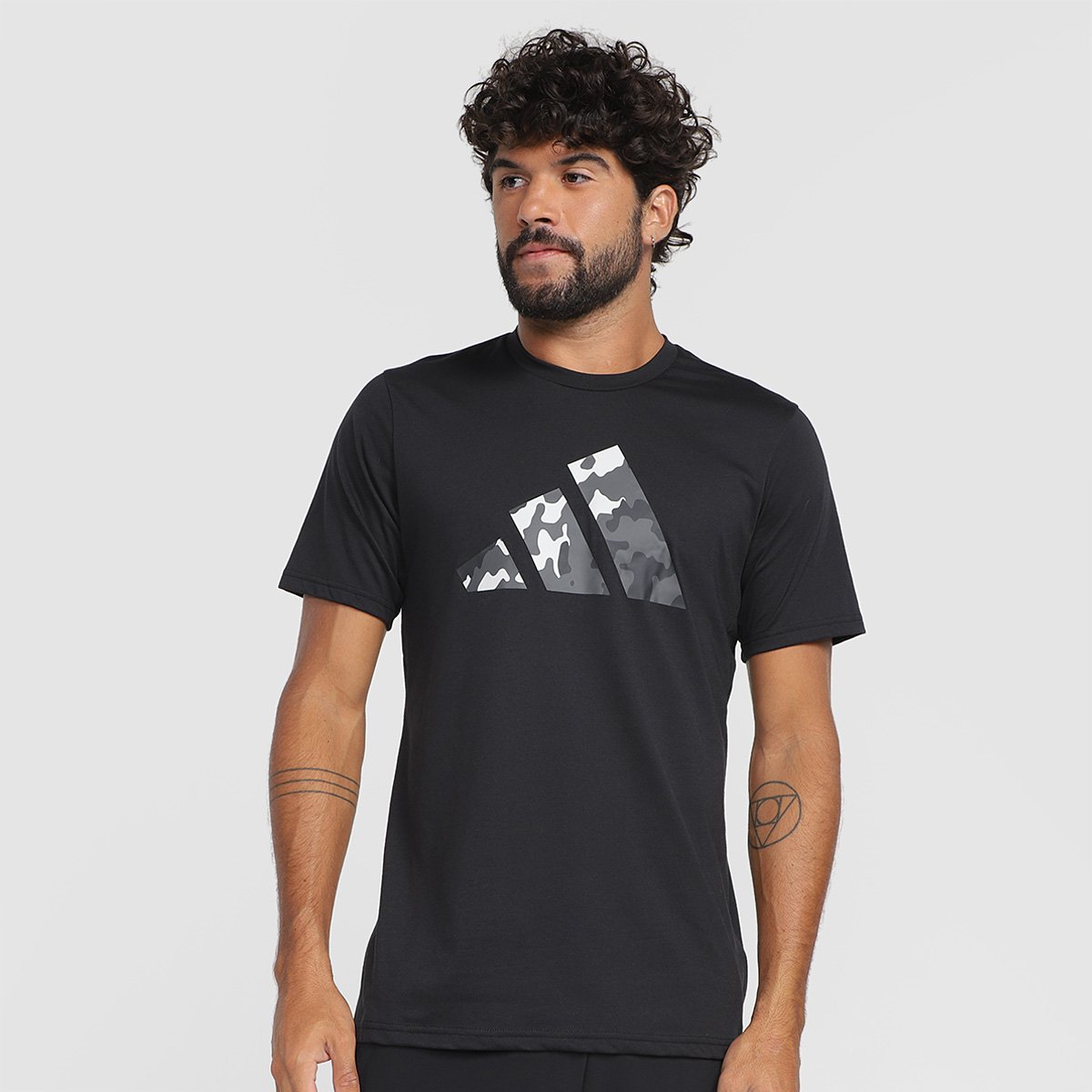 Camiseta Adidas Essentials Logo Camuflado Masculina