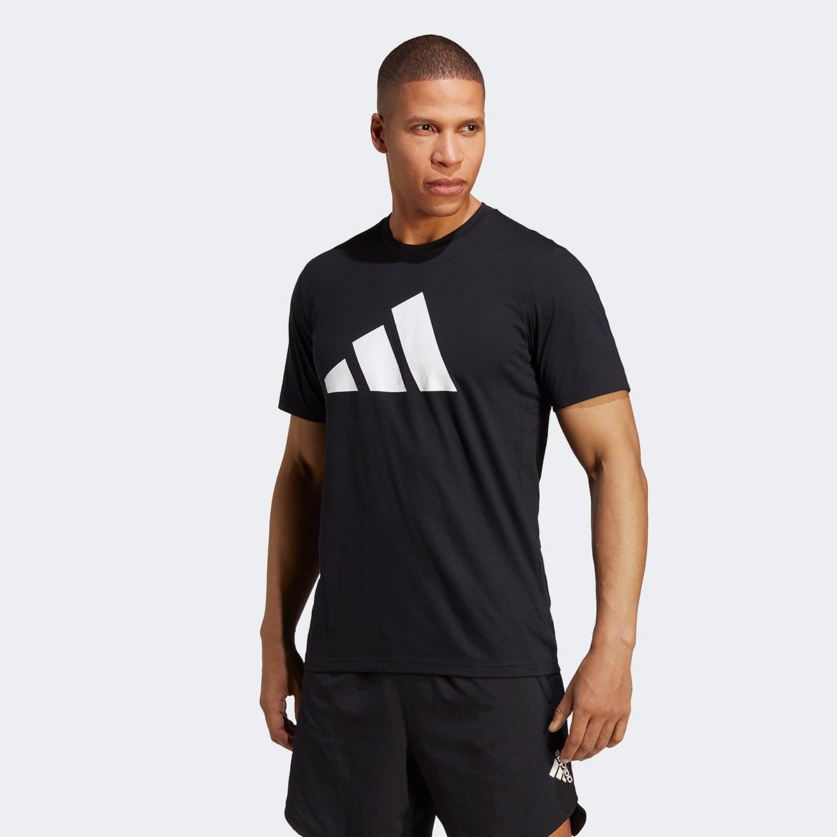Camiseta Adidas Essentials Logo Masculina Menor preço em Camiseta Adidas Essentials Logo Masculina
