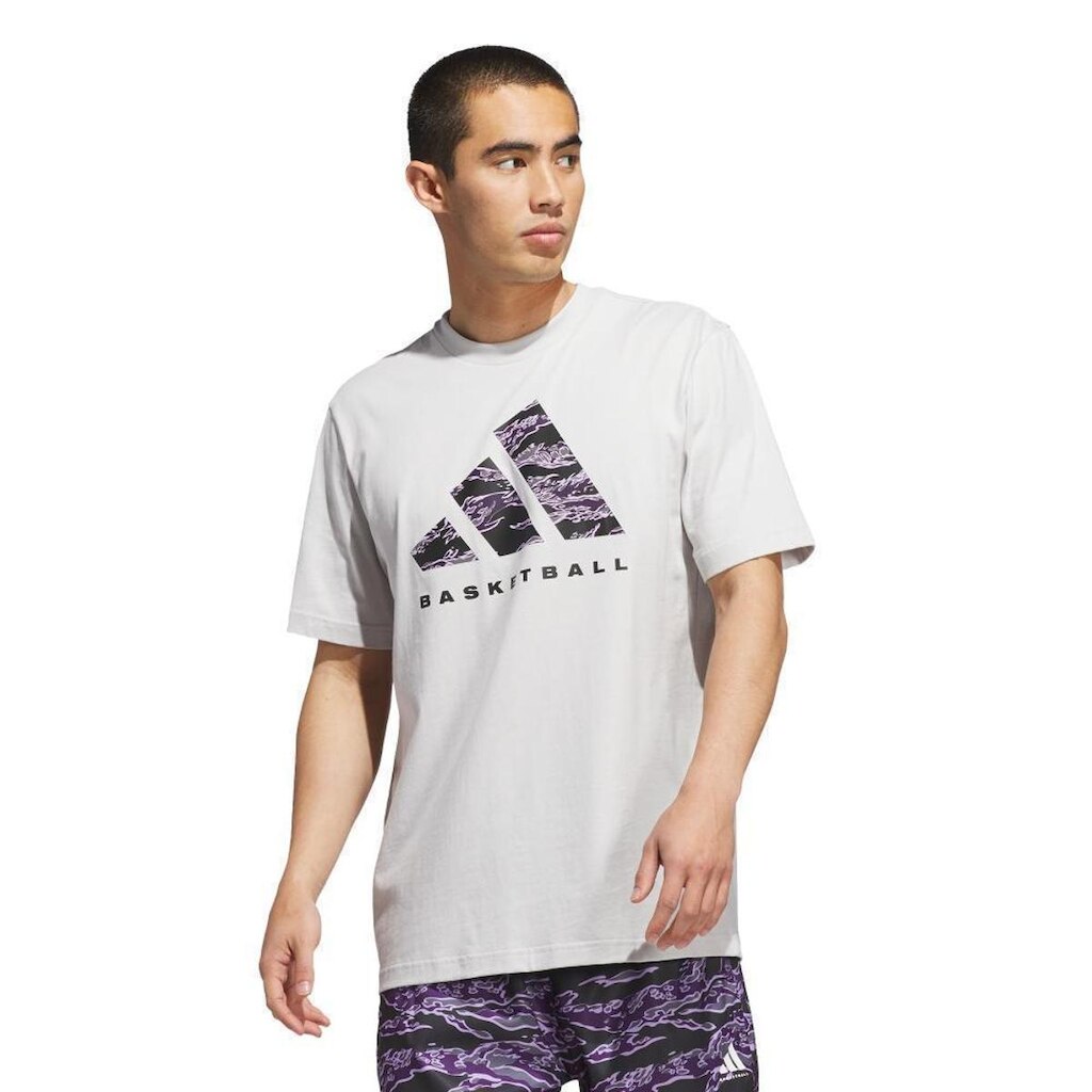 Camiseta Adidas Estampada de Basquete Masculina