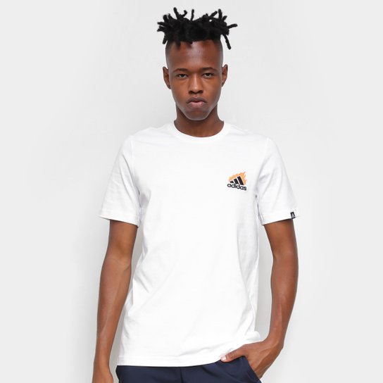 Camiseta Adidas Gráfica Onfire Masculina - Branco Menor preço em Camiseta Adidas Gráfica Onfire Masculina - Branco