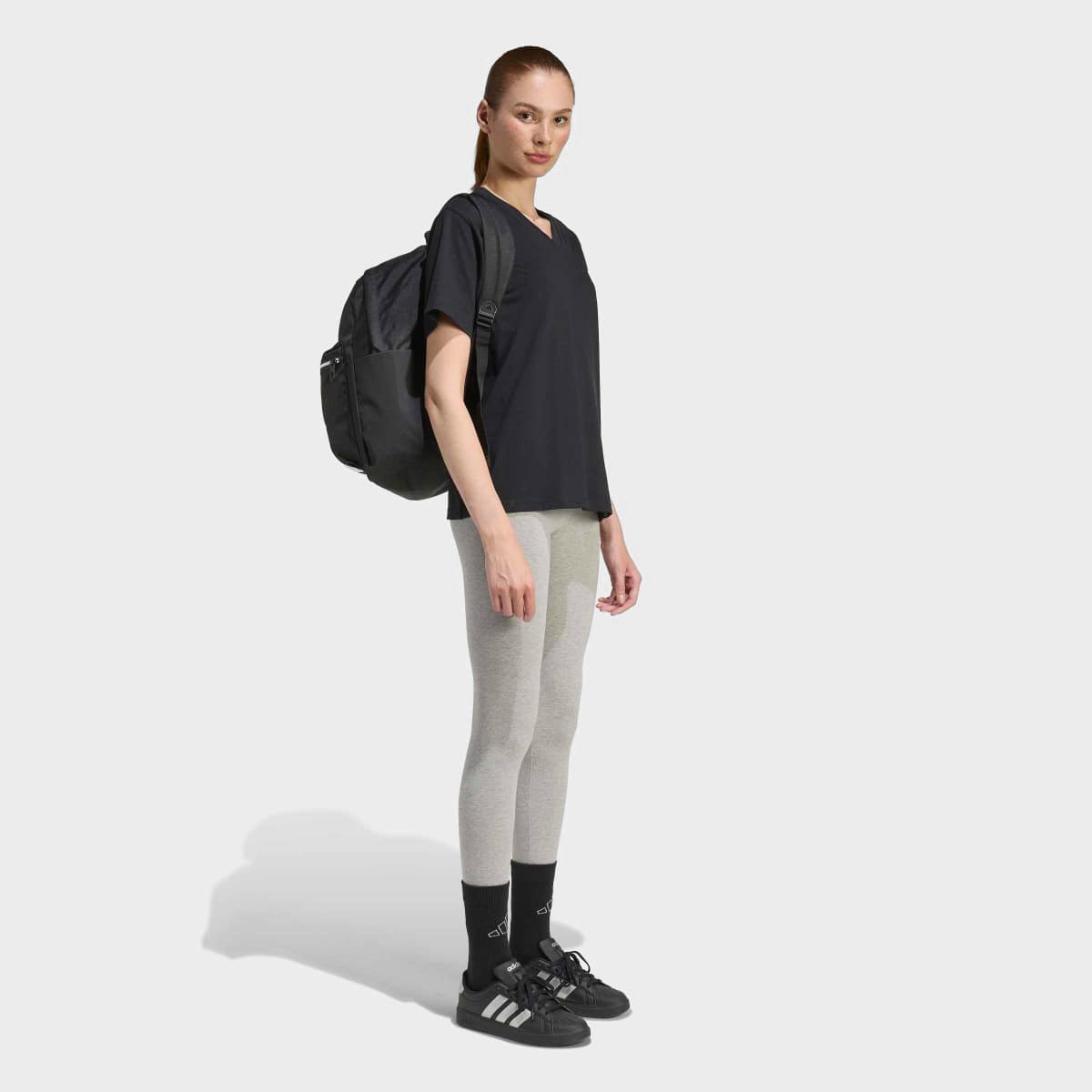 Camiseta Adidas Slide Vneck Feminina - 4