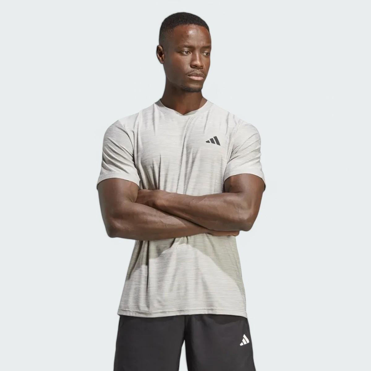 Camiseta Adidas Treino Alongamento Train Essentials Masculina Menor preço em Camiseta Adidas Treino Alongamento Train Essentials Masculina