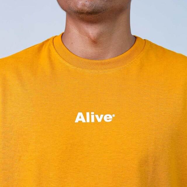 Camiseta Alive Basic Mostarda