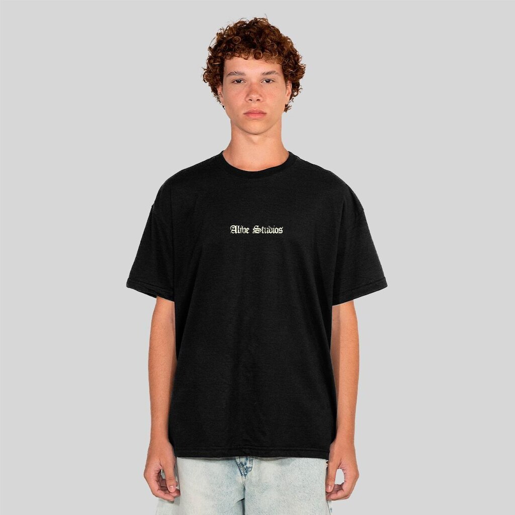 Camiseta Alive Clássica Vinil