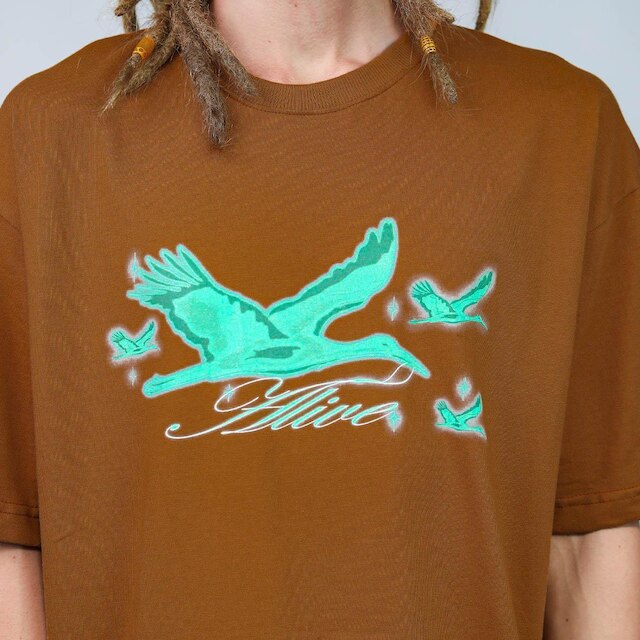 Camiseta Alive Oversized Heron Marrom