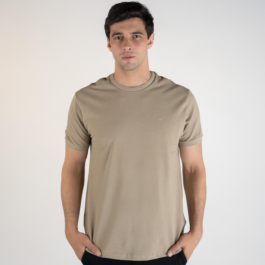 Camiseta Aramis Gola Texturizada Bege