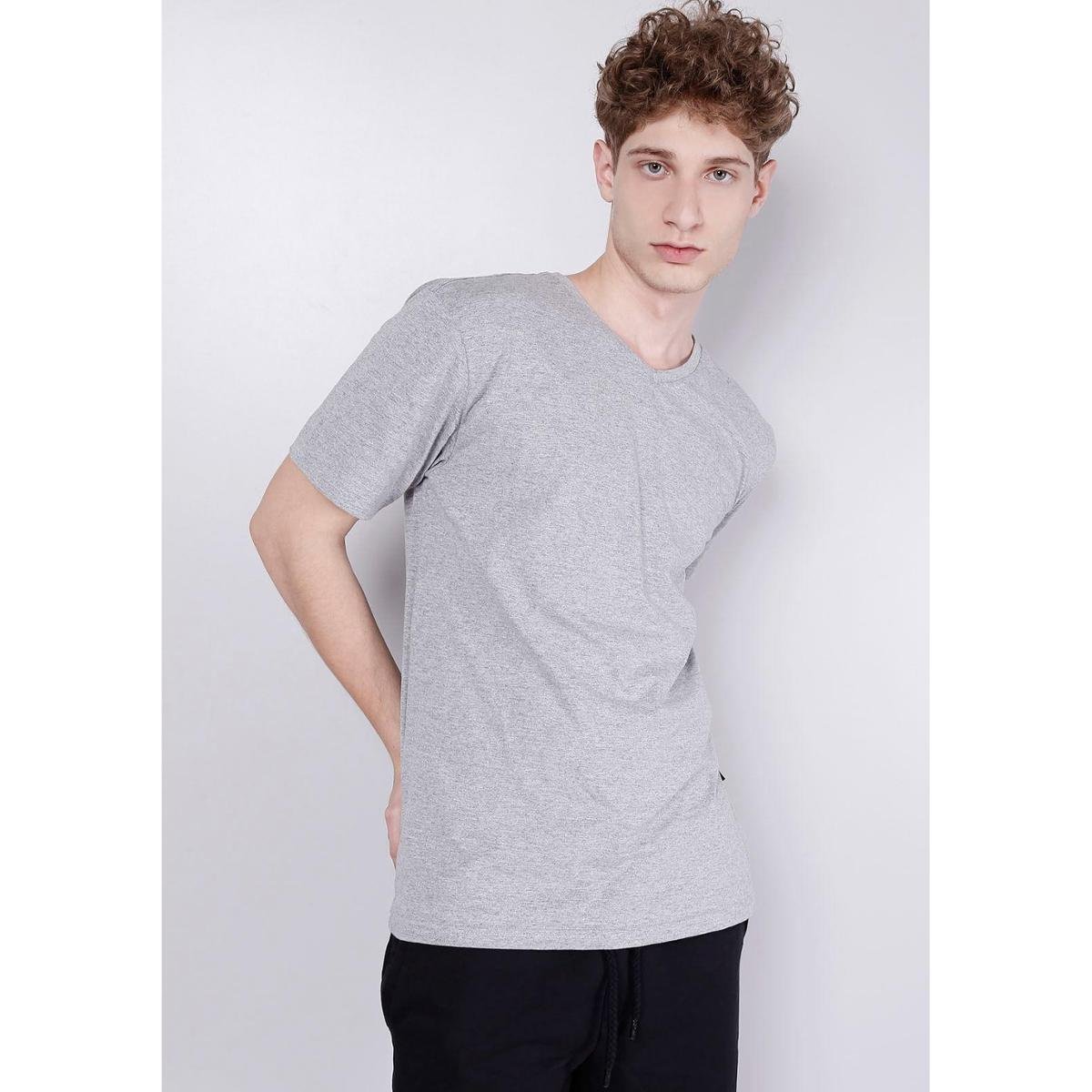camiseta gola v cinza mescla