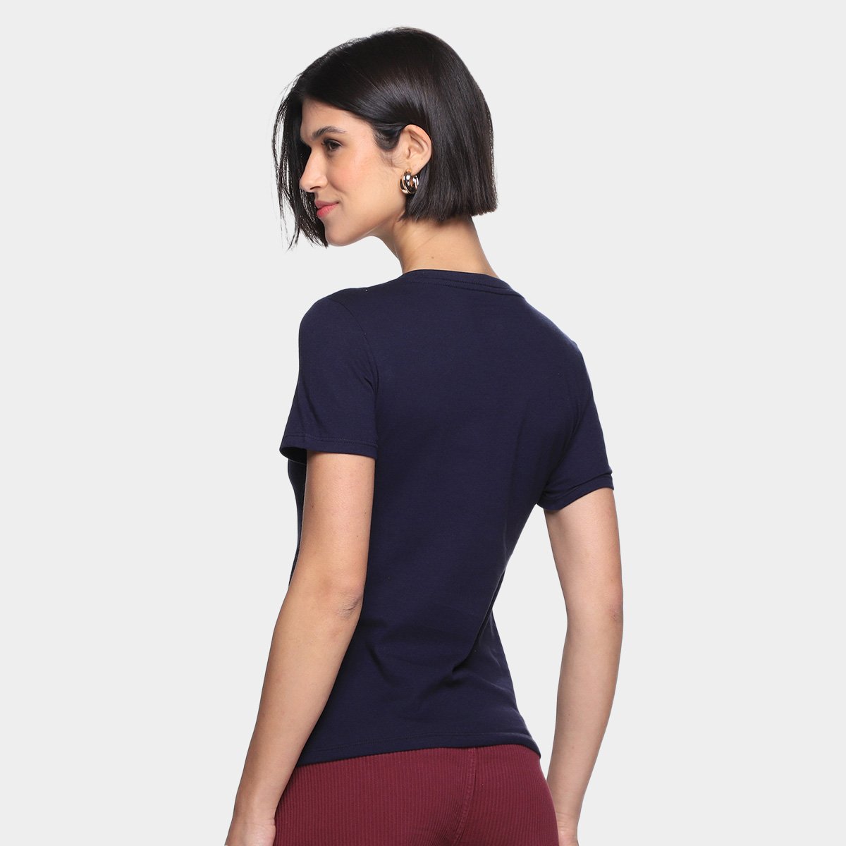 Camiseta Básica Hering Slim World Feminina - 1