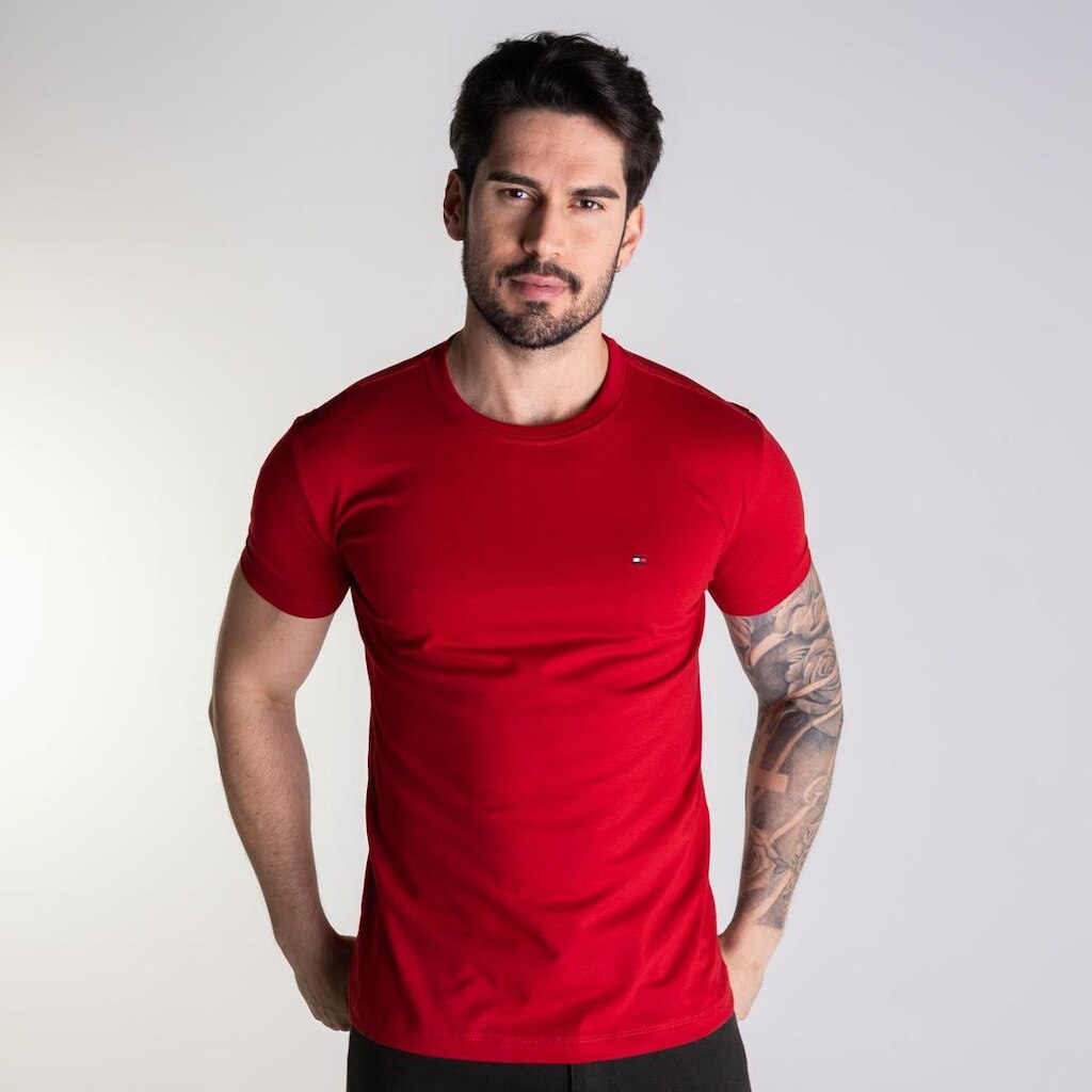 Camiseta Básica Tommy Hilfiger Classic Icon