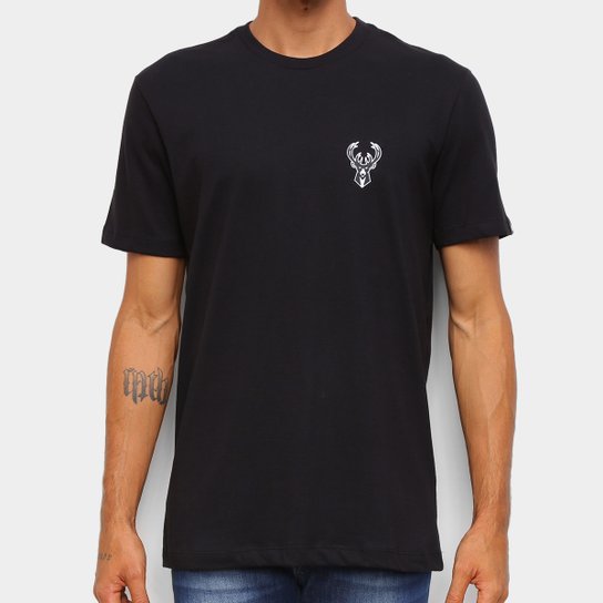 Camiseta Black Pack NBA Milwaukee Bucks New Era Logo Milbuc Masculina - Preto+Branco Menor preço em Camiseta Black Pack NBA Milwaukee Bucks New Era Logo Milbuc Masculina - Preto+Branco