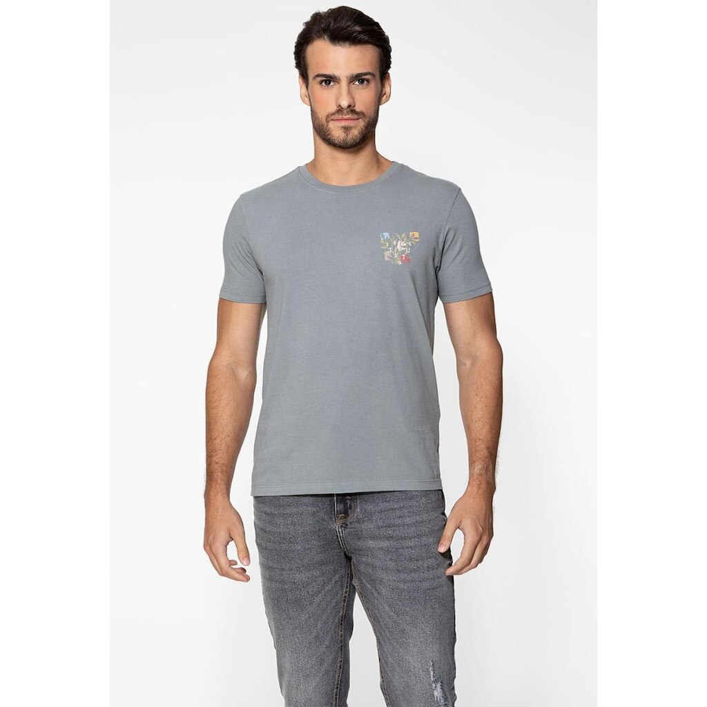 Camiseta Bordado Trust 1981 Fendi