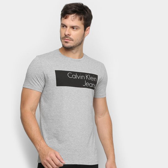 Camiseta Calvin Klein Jeans Estampada Masculina - Mescla é ruim? Camiseta Calvin Klein Jeans Estampada Masculina - Mescla é boa?
