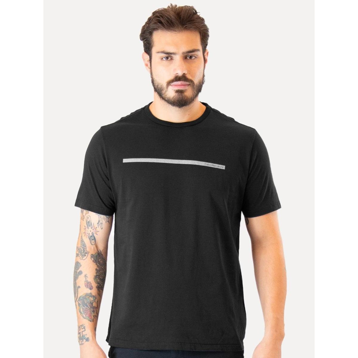 Camiseta Calvin Klein Jeans Masculina Sash Preta Menor preço em Camiseta Calvin Klein Jeans Masculina Sash Preta