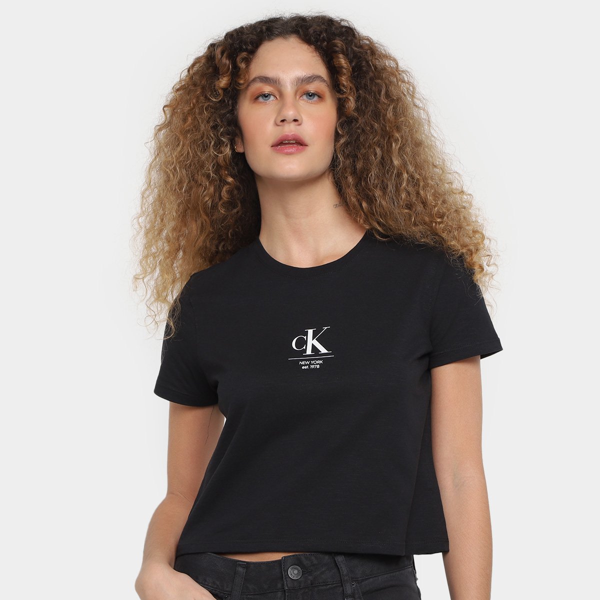 Camiseta Calvin Klein Logo Ny Feminina Menor preço em Camiseta Calvin Klein Logo Ny Feminina