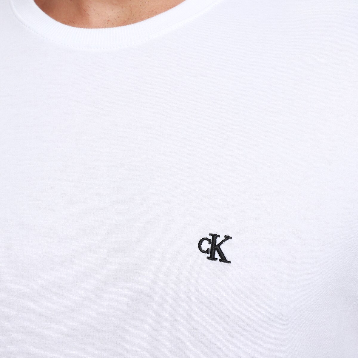 Camiseta Calvin Klein Logo Serif Font Masculino - 2