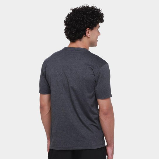 Camiseta Champion Carry Over Clas Script Masculina