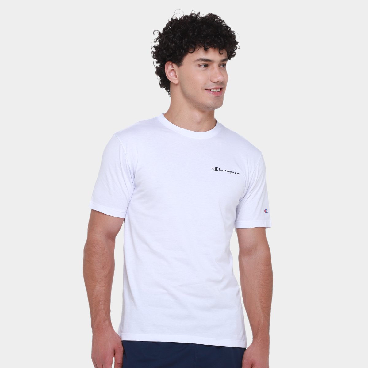 Camiseta Champion Mini Script Masculina é boa?