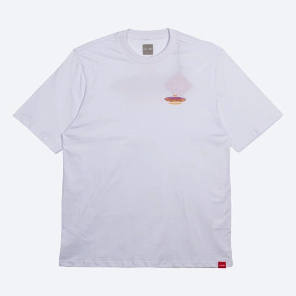 CAMISETA CHOCOLATE SKATEBOARD CUMBIA TEE BRANCA