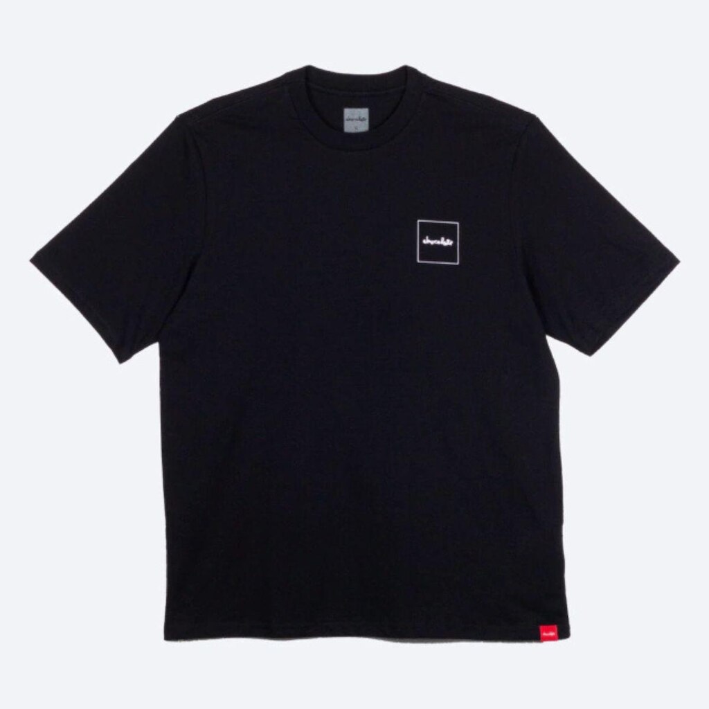 CAMISETA CHOCOLATE SKATEBOARD OG SQUARE TEE PRETO