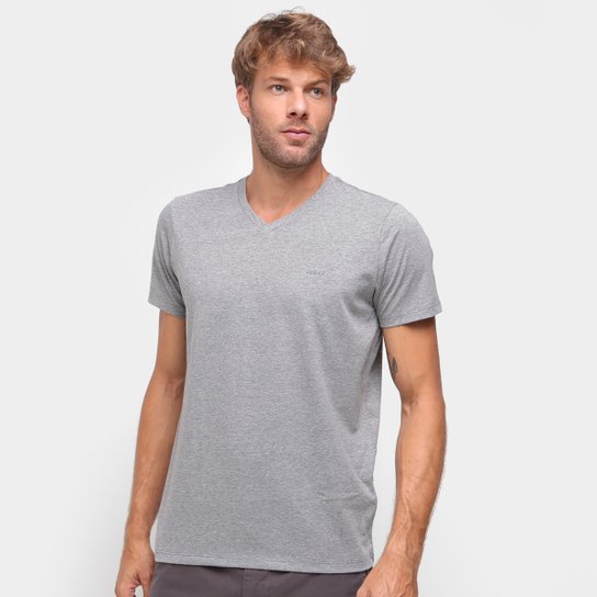 Camiseta Colcci Gola V Masculina - Grafite Menor preço em Camiseta Colcci Gola V Masculina - Grafite
