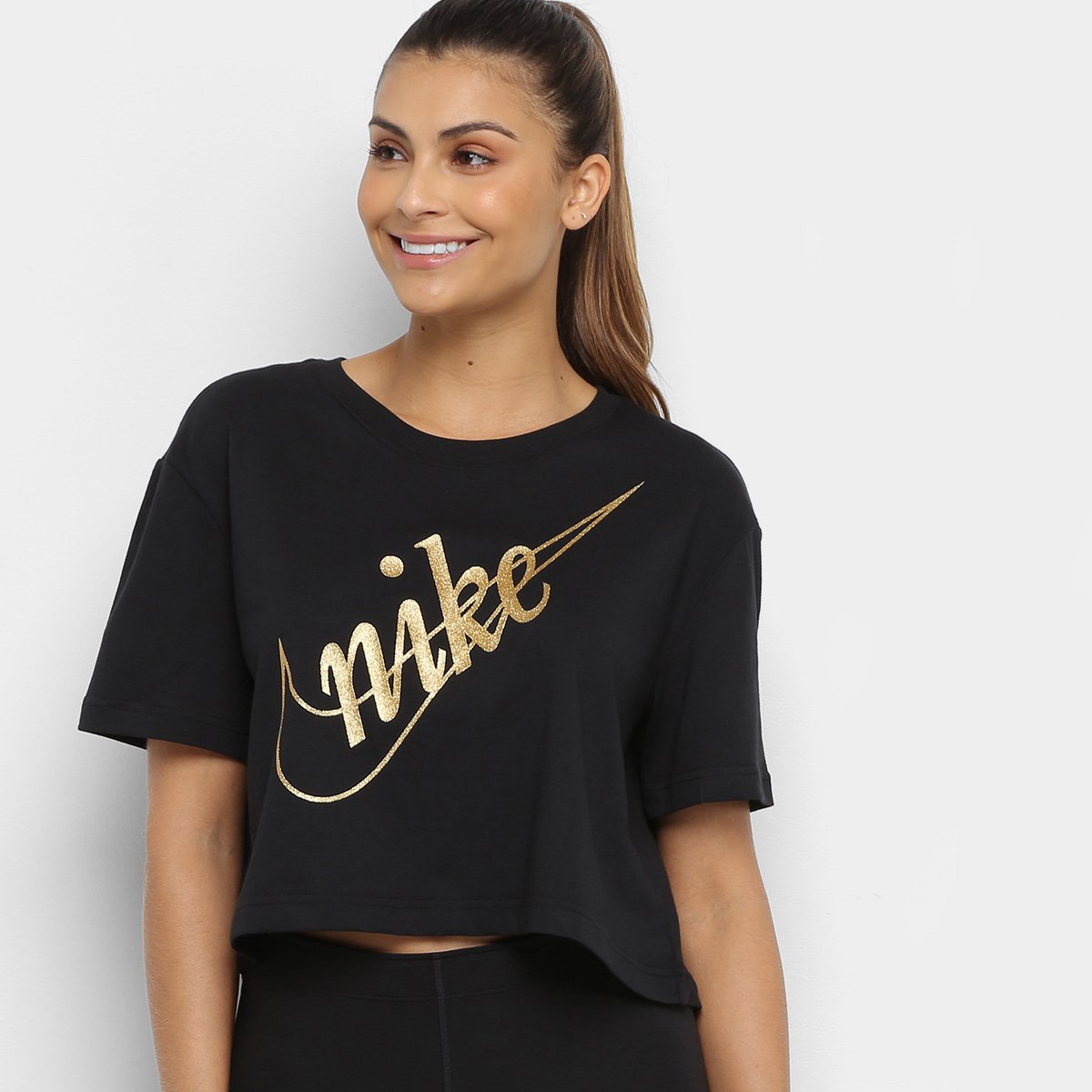 camiseta com brilho feminina