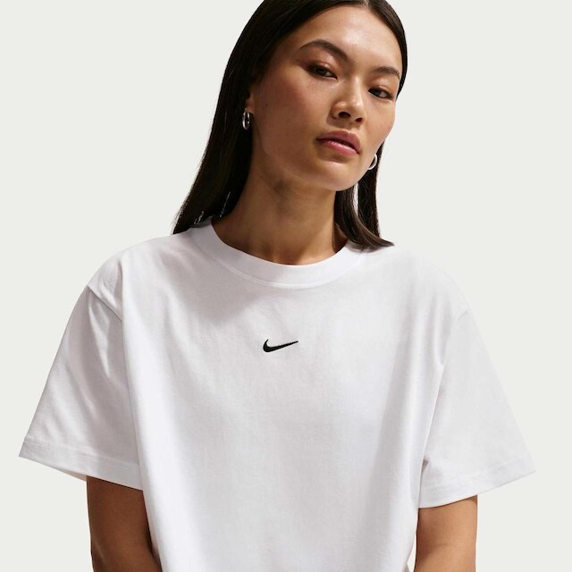 Camiseta Cropped Nike Sportswear Classic Feminina