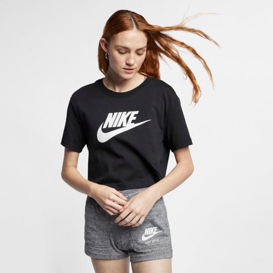 Camiseta Cropped Nike Sportswear Essential Feminina - Preto Menor preço em Camiseta Cropped Nike Sportswear Essential Feminina - Preto