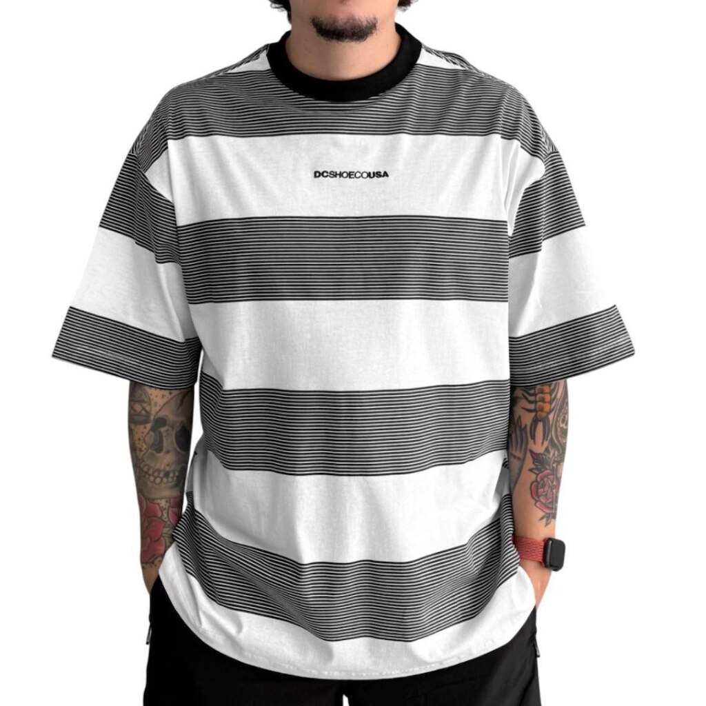 Camiseta Dc Shoes Fat Stripe Branca