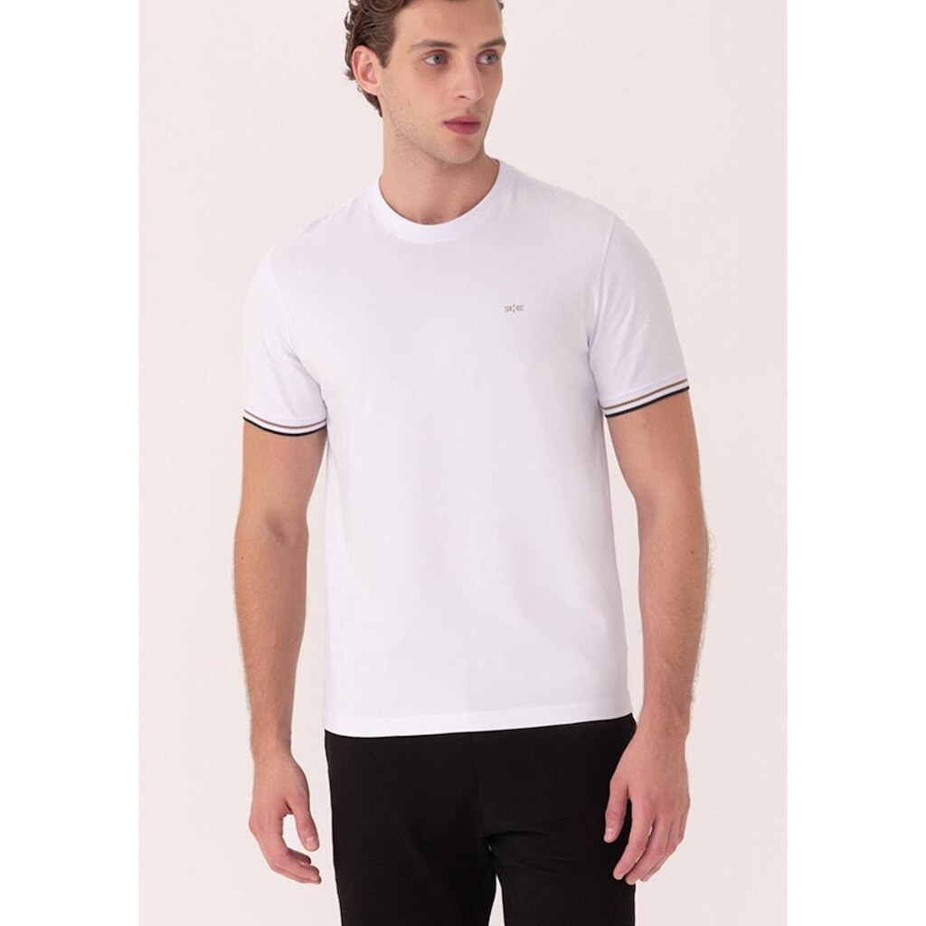 Camiseta De Mangas Curtas Com Retilínea Em Malha Responsável