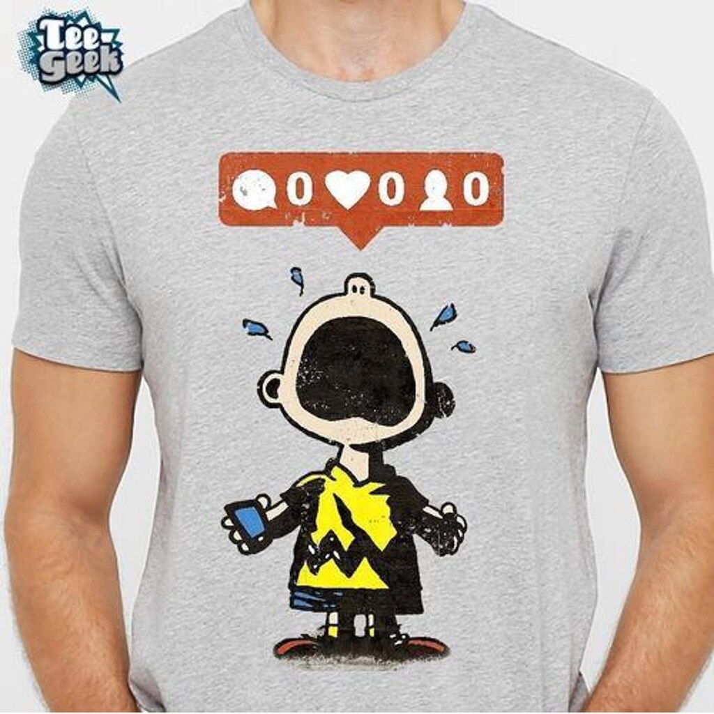 Camiseta Do Snoopy Charlie Brown Forever Alone