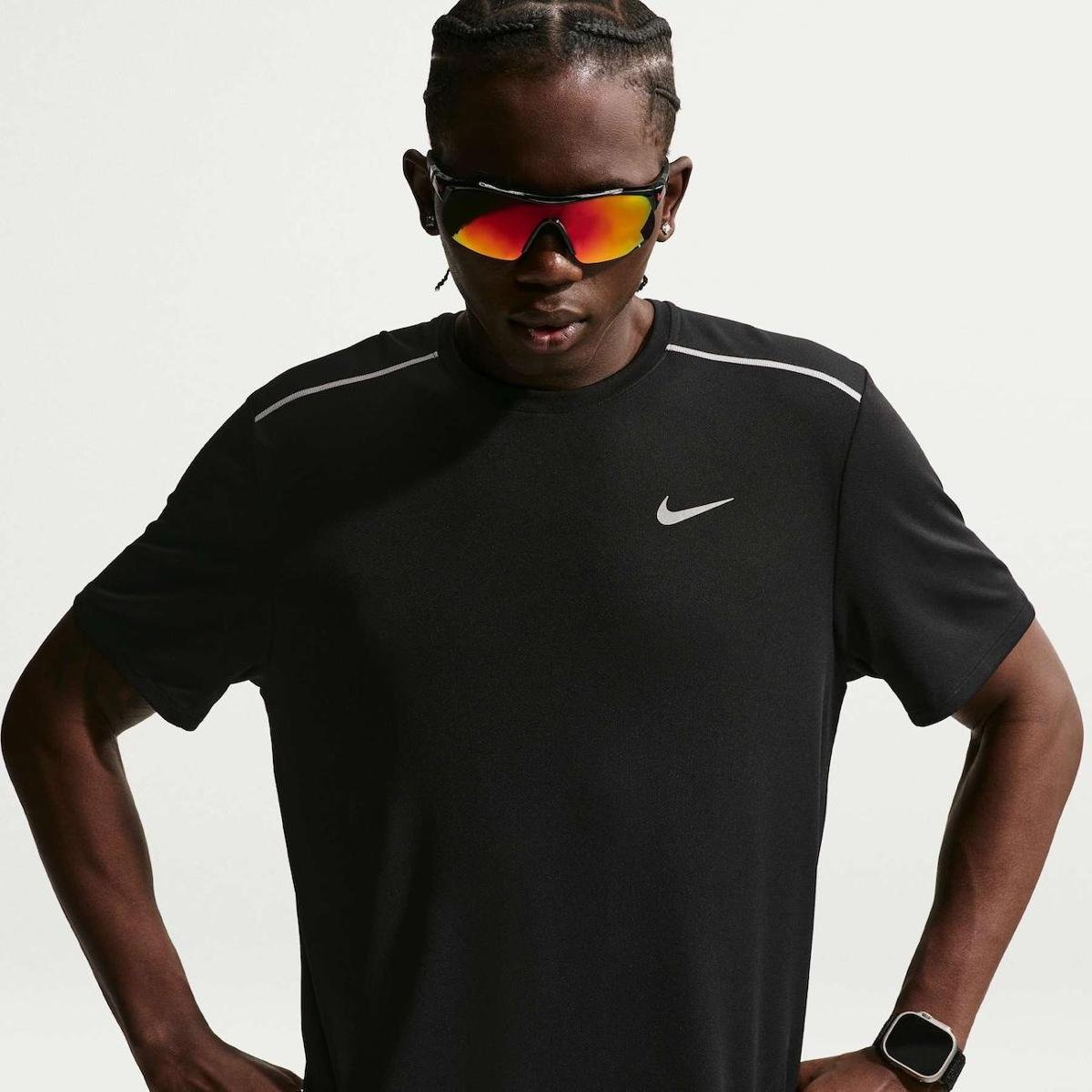 Camiseta Drifit Nike Uv Miler Masculina Preto Branco