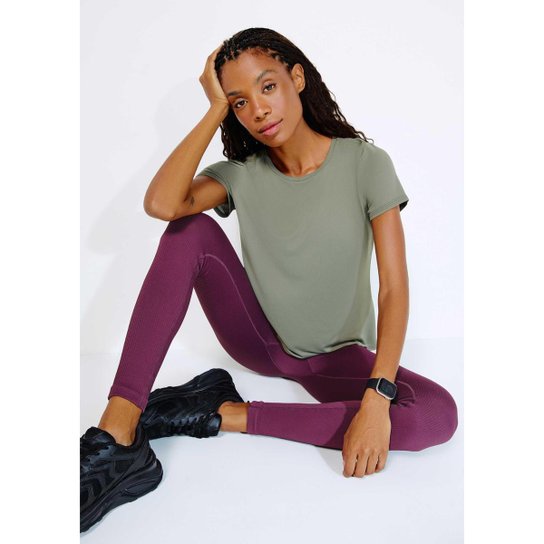 Camiseta Esportiva Hering Sports Manga Curta Easy Dry Feminina