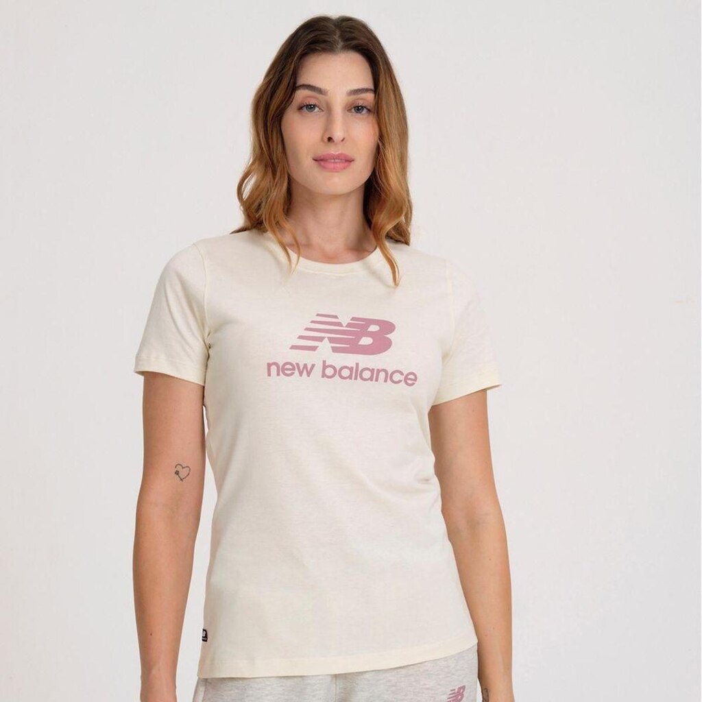 Camiseta Essentials Feminina Branco