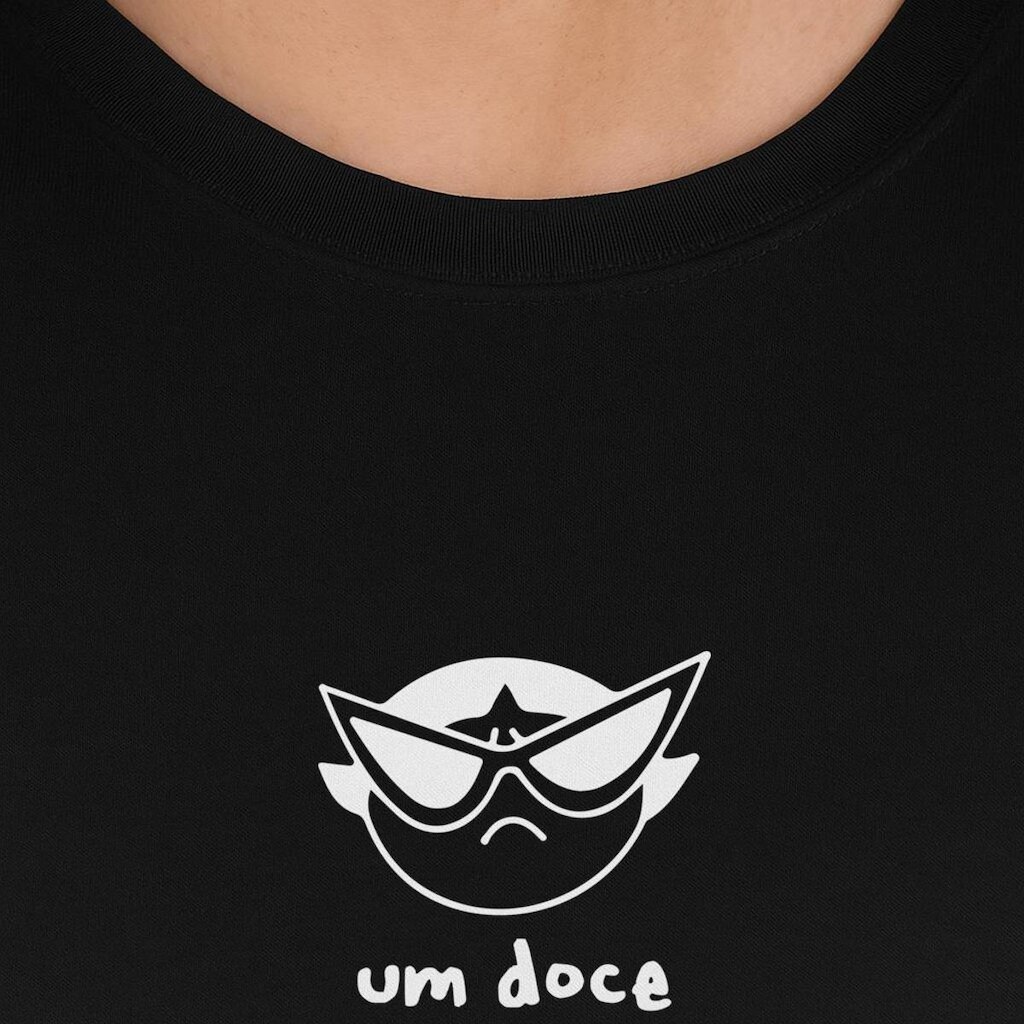 Camiseta Estampada Frase Um Doce