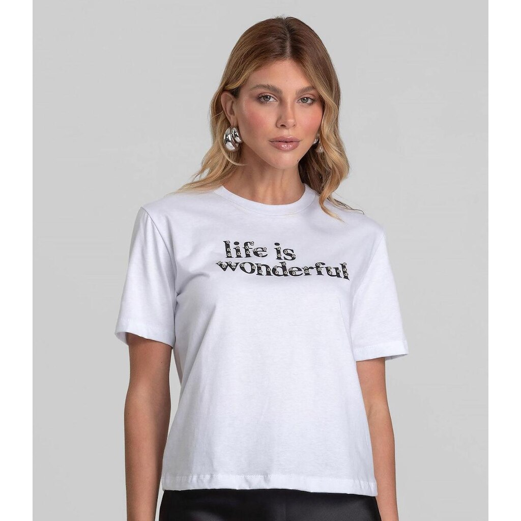 Camiseta Feminina Com Estampa e Rebite Dianna Branco