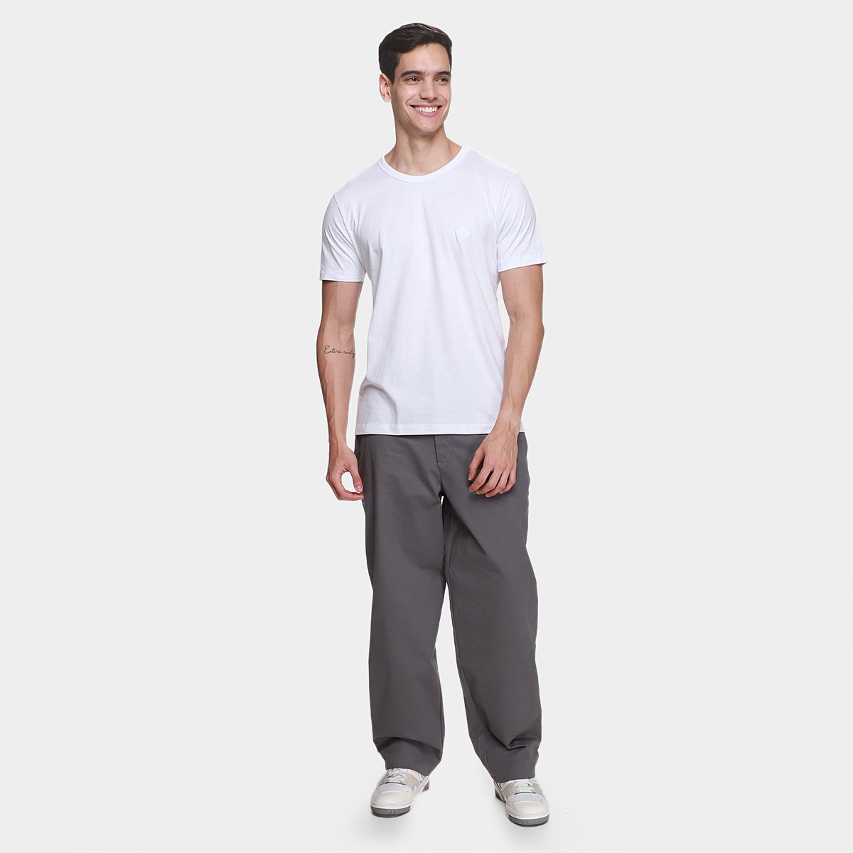 Camiseta Forum V Masculina - 3