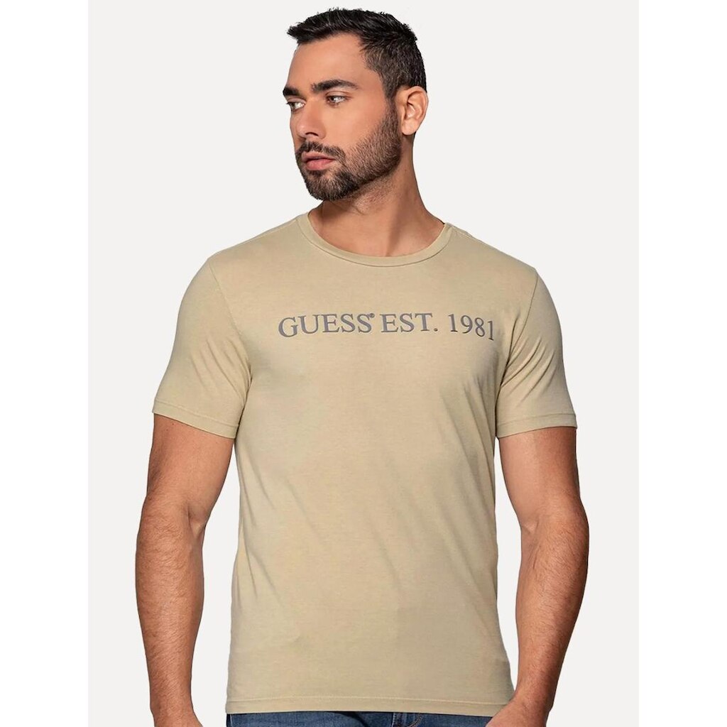 Camiseta Guess Masculina Est 1981 Relevo Cáqui Claro