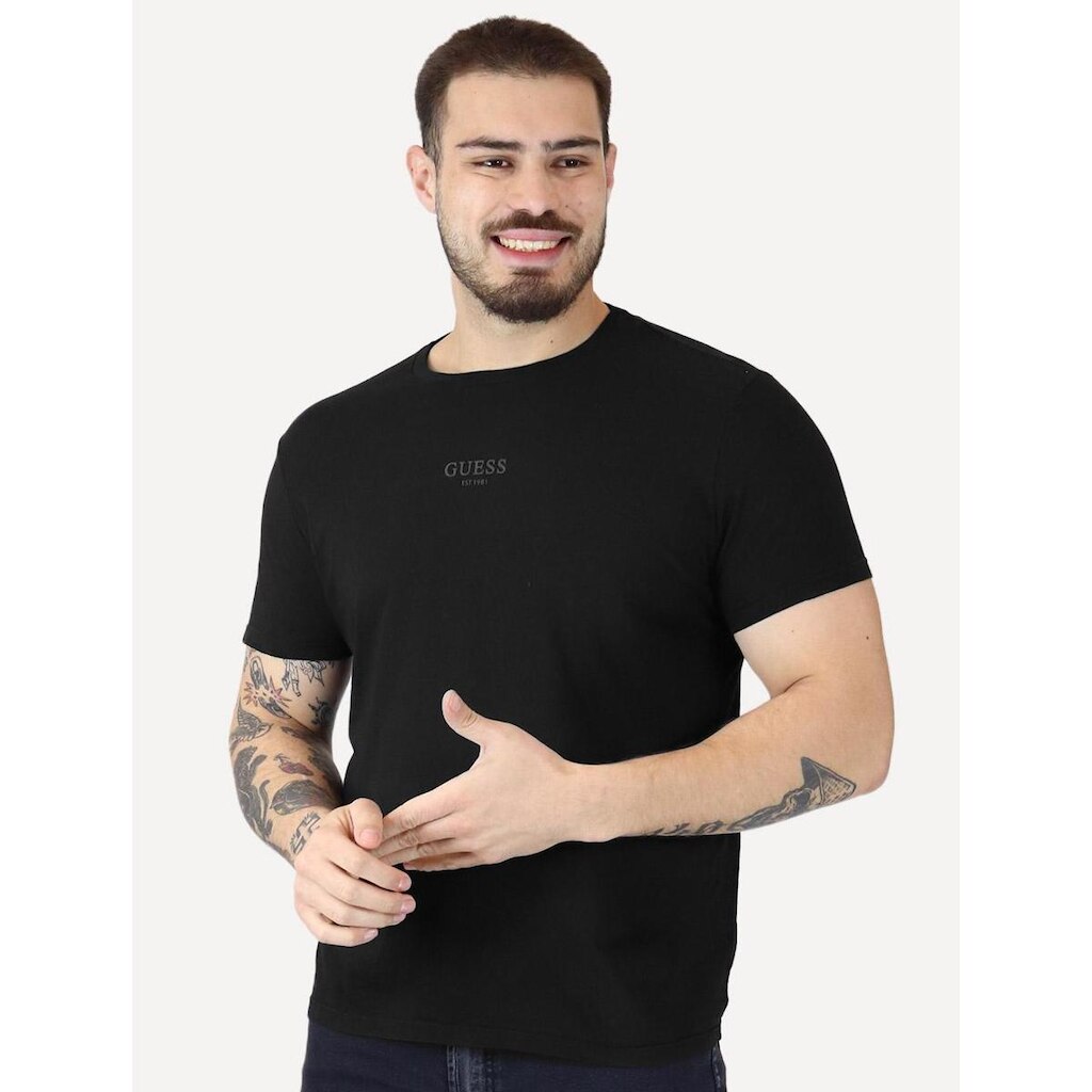 Camiseta Guess Masculina Rubber Est.1981 Stoned Preta