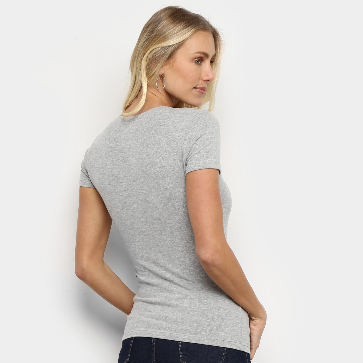 Camiseta Hering Básica Gola V Feminina - 1