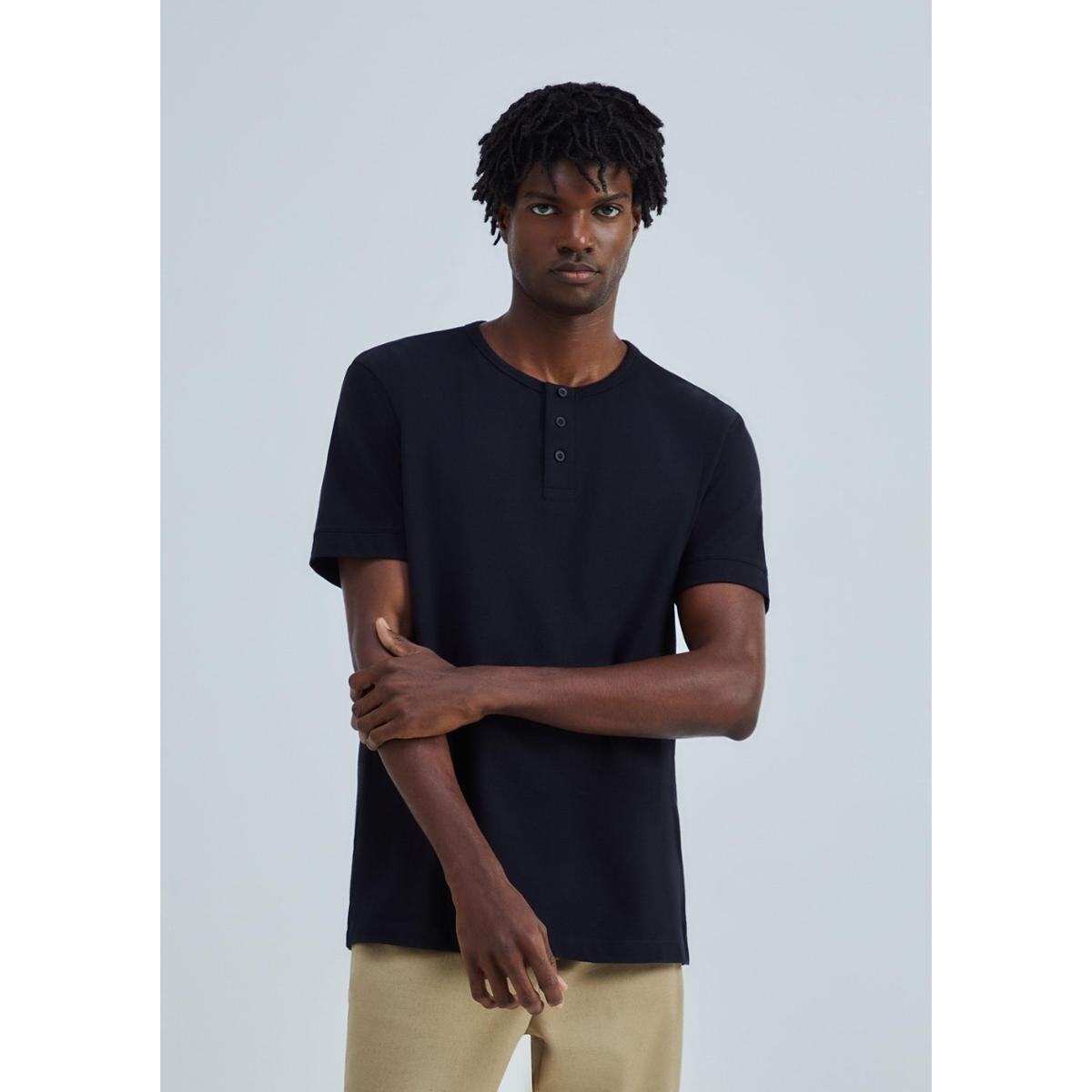 Camiseta Hering Henley Manga Curta Masculina é boa?