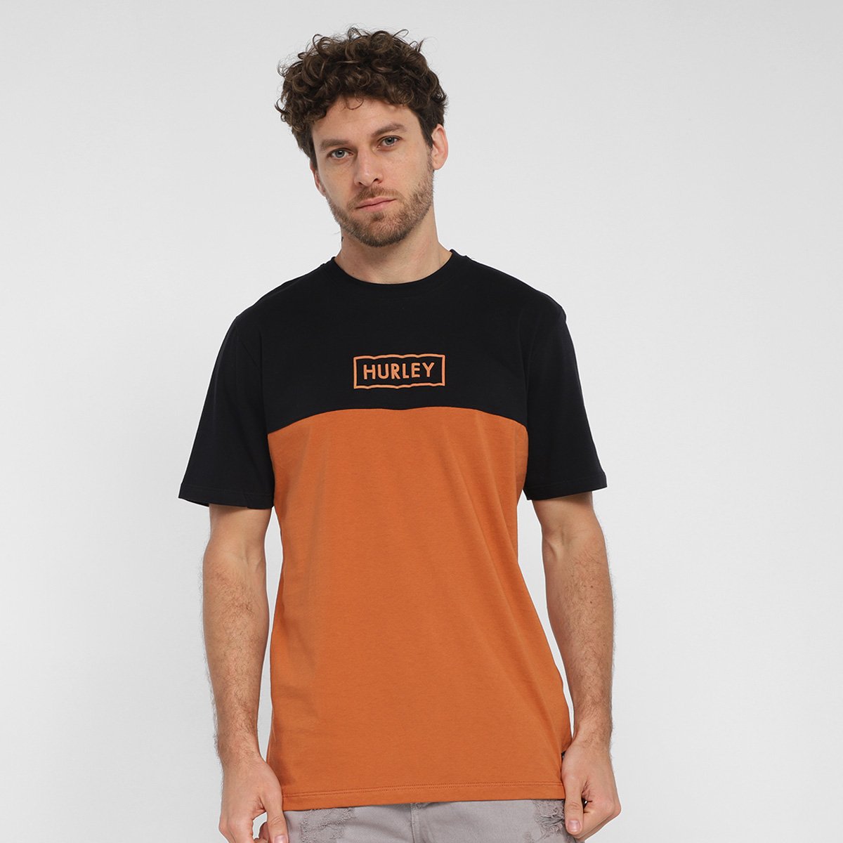 Camiseta Hurley Especial Mini Box Masculina Menor preço em Camiseta Hurley Especial Mini Box Masculina