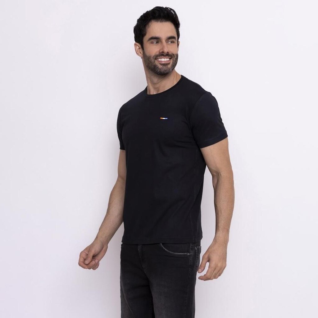 Camiseta Industrie Básica Bordada Holanda Algodão Premium Masculina