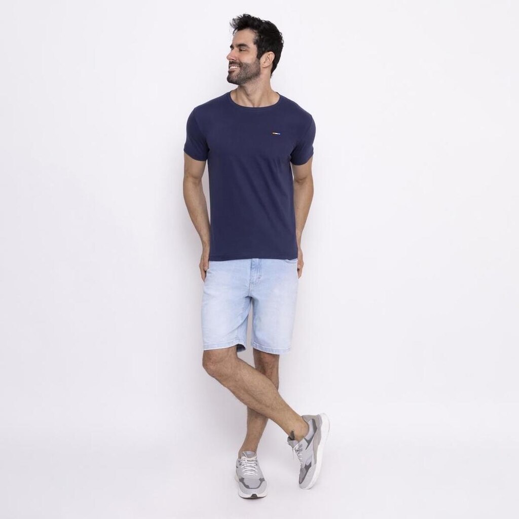 Camiseta Industrie Básica Bordada Holanda Algodão Premium Masculina
