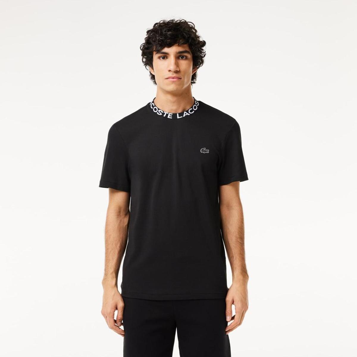 Camiseta Lacoste Piqué Ultraleve com Gola Jacquard e Logotipo