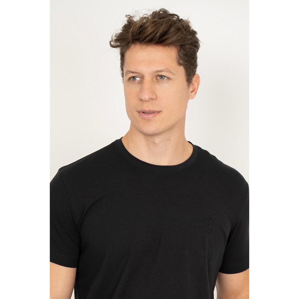 Camiseta Lisa Aleatory Pima Preto