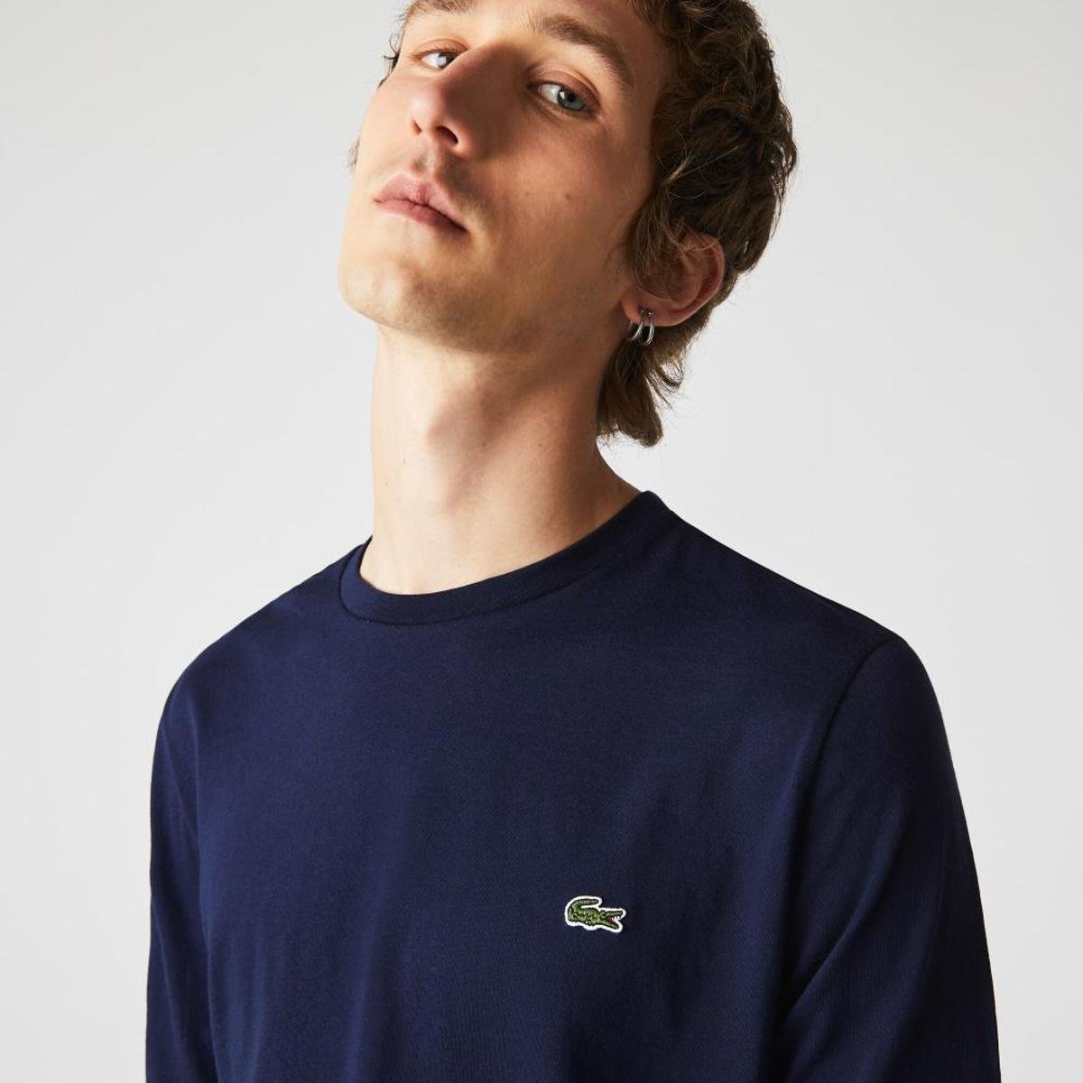 peitas da lacoste